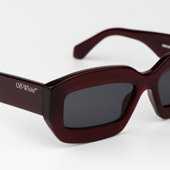 Off-White CHARLOTTE Women Sunglasses Burgundy Grey Rectangle  display picture 1